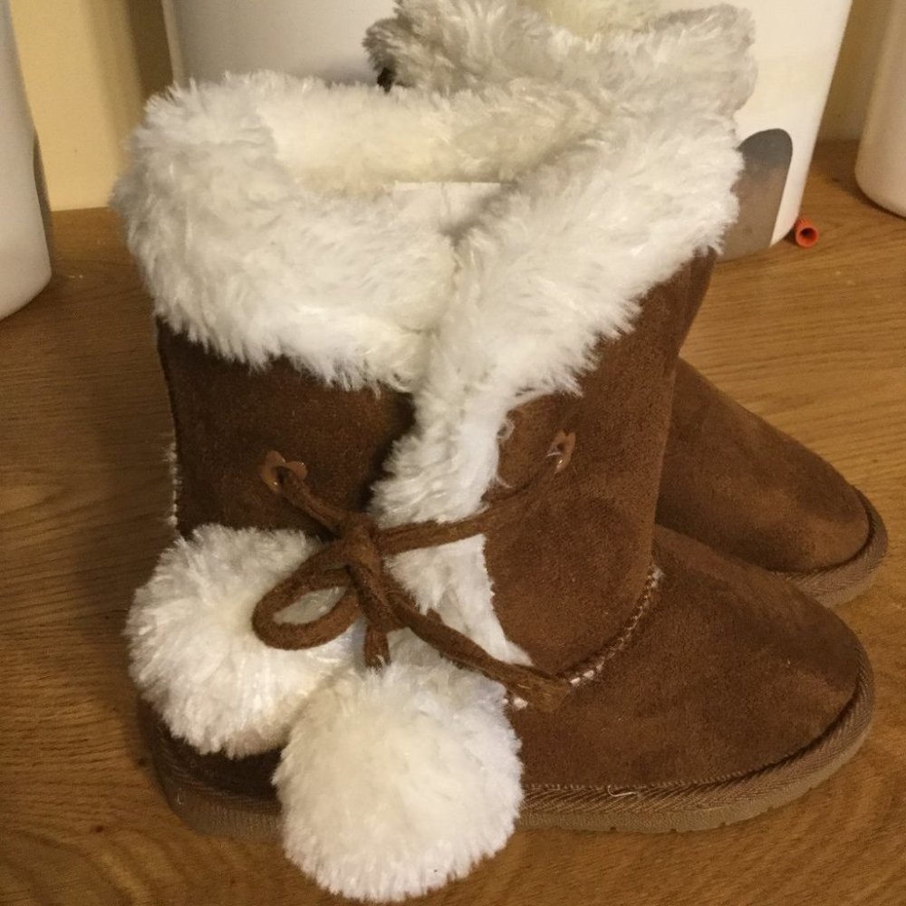NWT kids winter boots